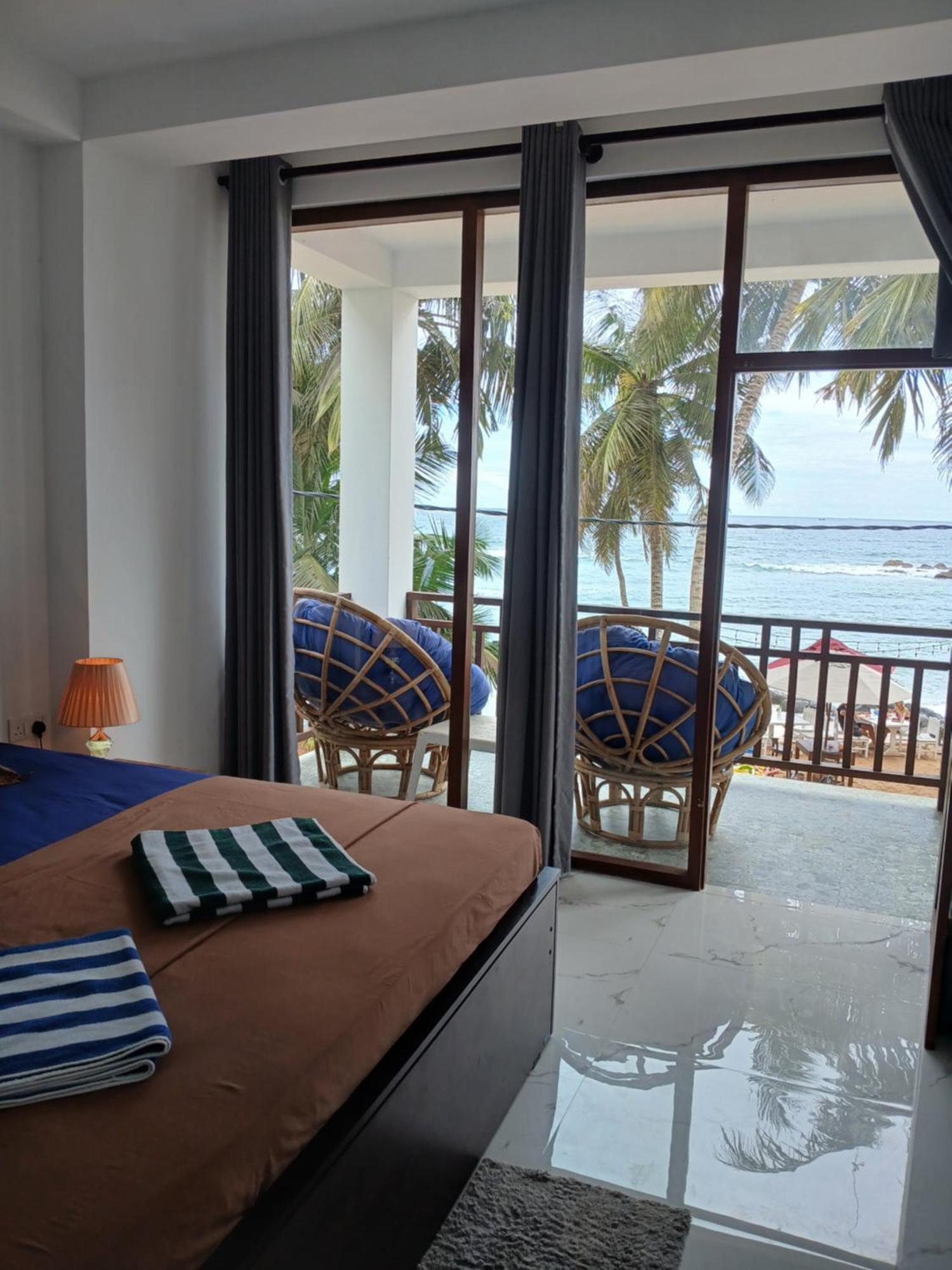Turtle Beach House Batigama Pokoj fotografie